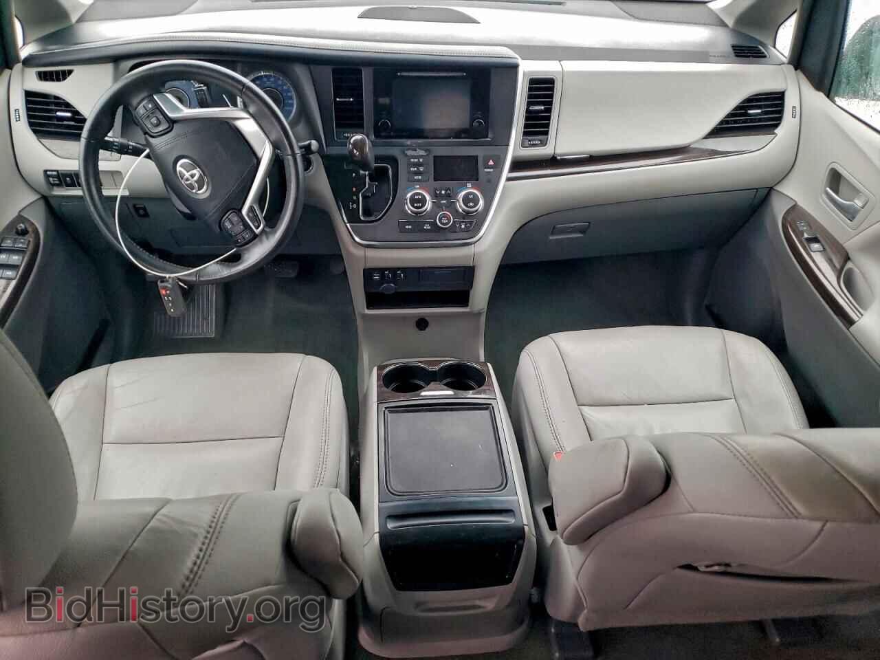 2017 TOYOTA All Models - VIN: 5TDYZ3DC2HS860084 - Фото 8