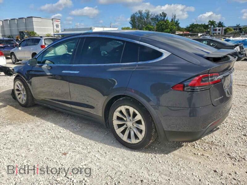 2017 Tesla MODEL X (VIN 5YJXCBE23HF030912) — фото 2 из 14