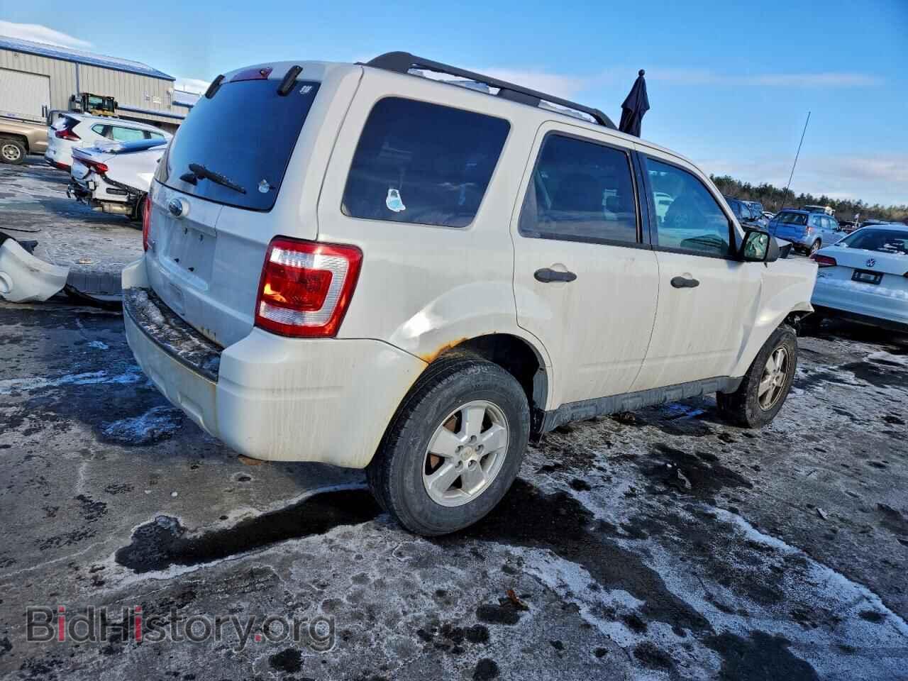 2011 FORD ESCAPE - VIN: 1FMCU9D73BKB17524 - Фото 3