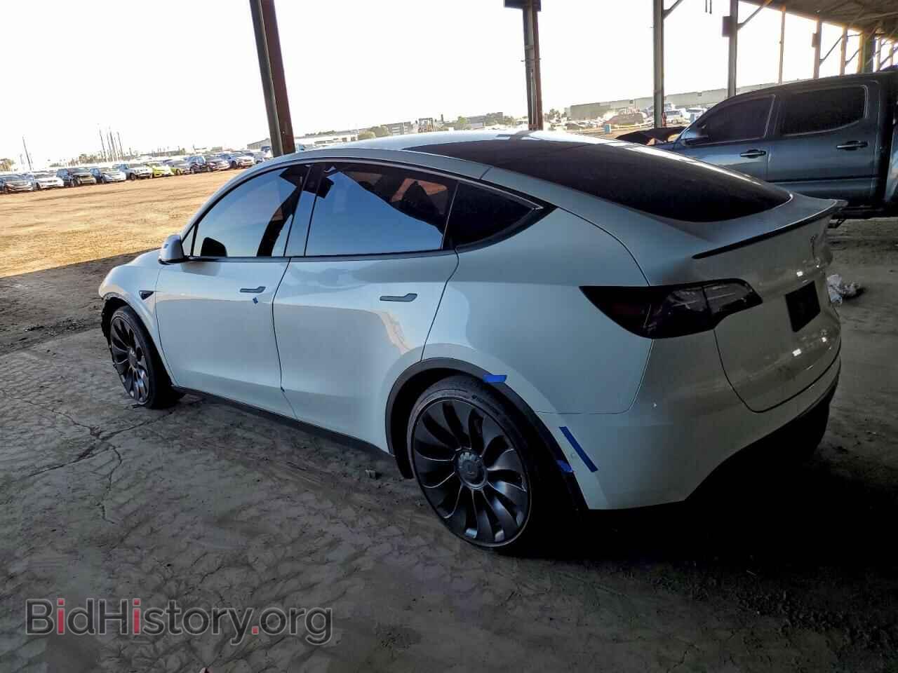 2022 TESLA MODEL Y - VIN: 7SAYGDEF6NF396790 - Фото 2