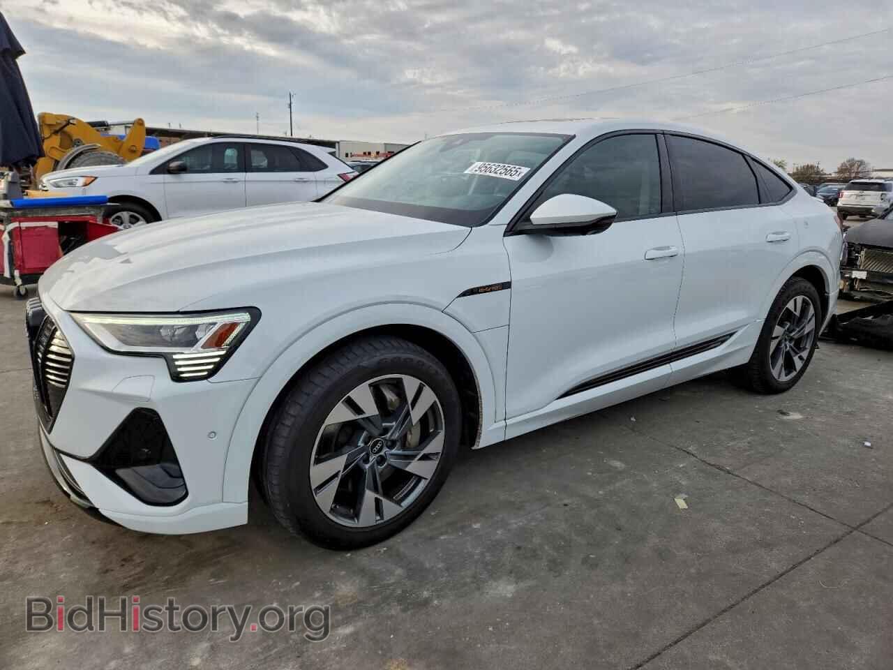 Фотография WA11AAGE0NB044353 - AUDI E-TRON 2022