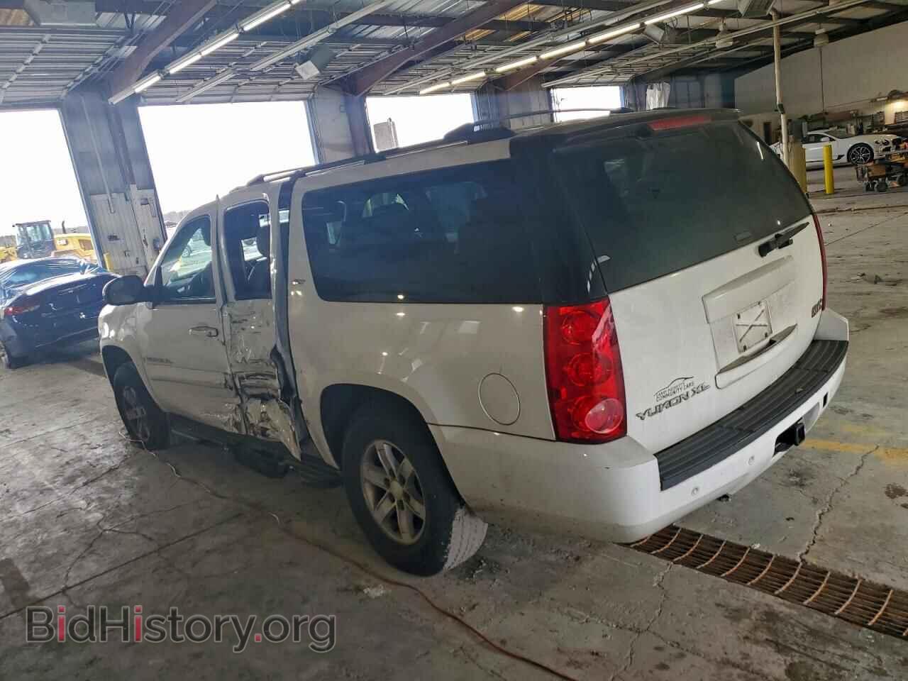2008 GMC YUKON - VIN: 1GKFC16J08R148703 - Фото 2
