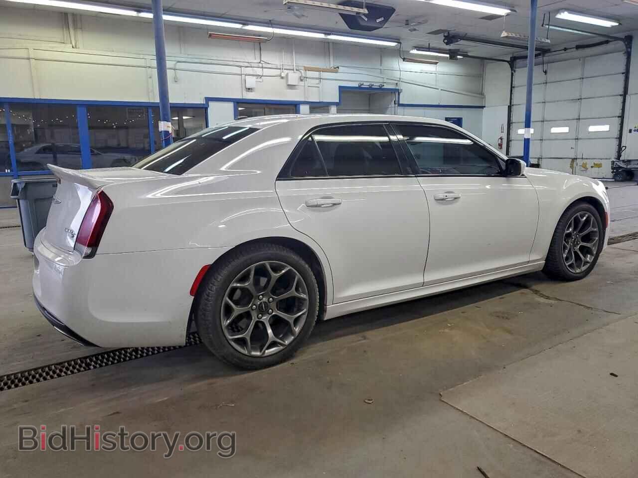 2017 CHRYSLER 300 - VIN: 2C3CCABT2HH639106 - Фото 3
