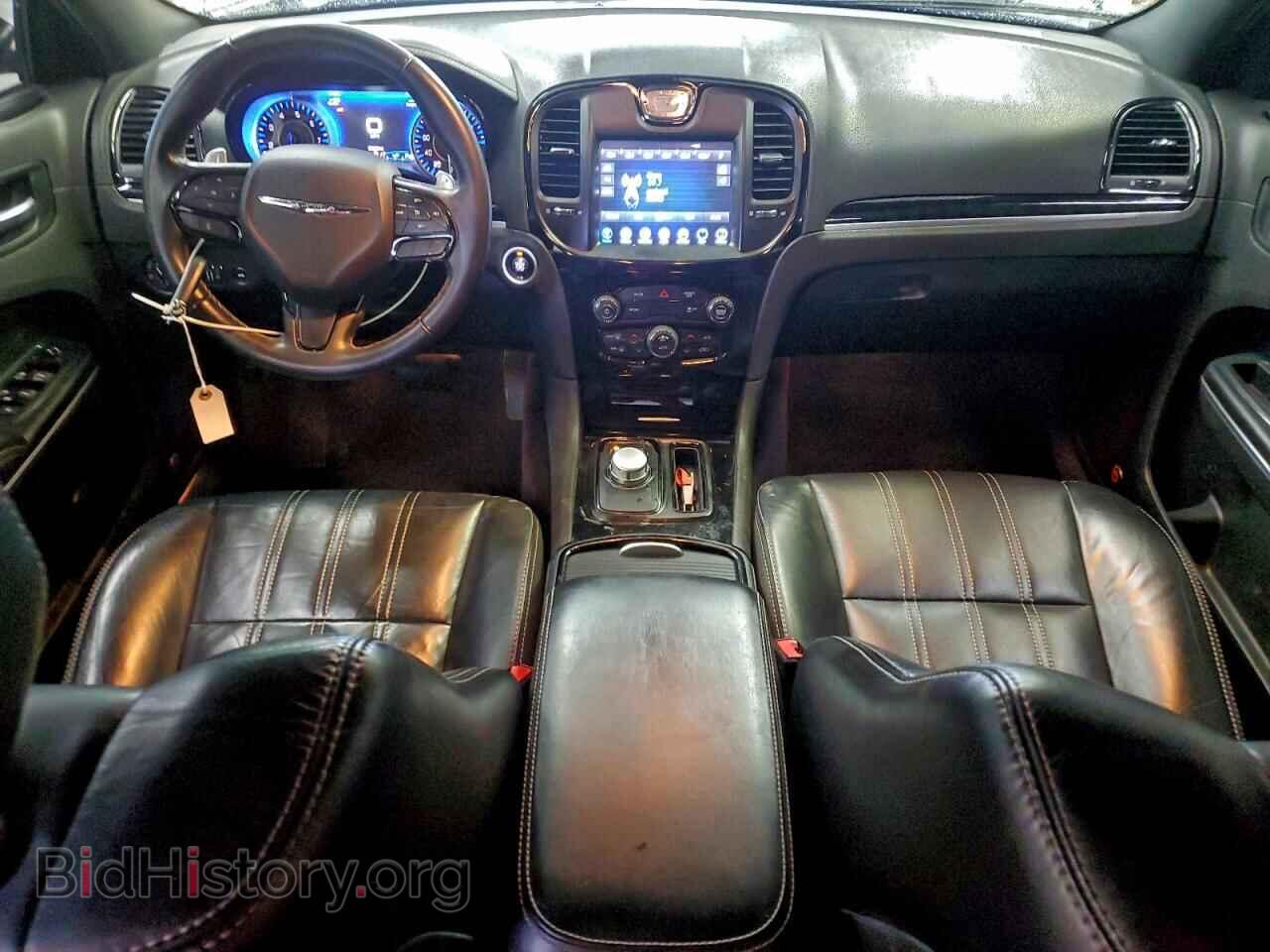 2017 CHRYSLER 300 - VIN: 2C3CCABT2HH639106 - Фото 8