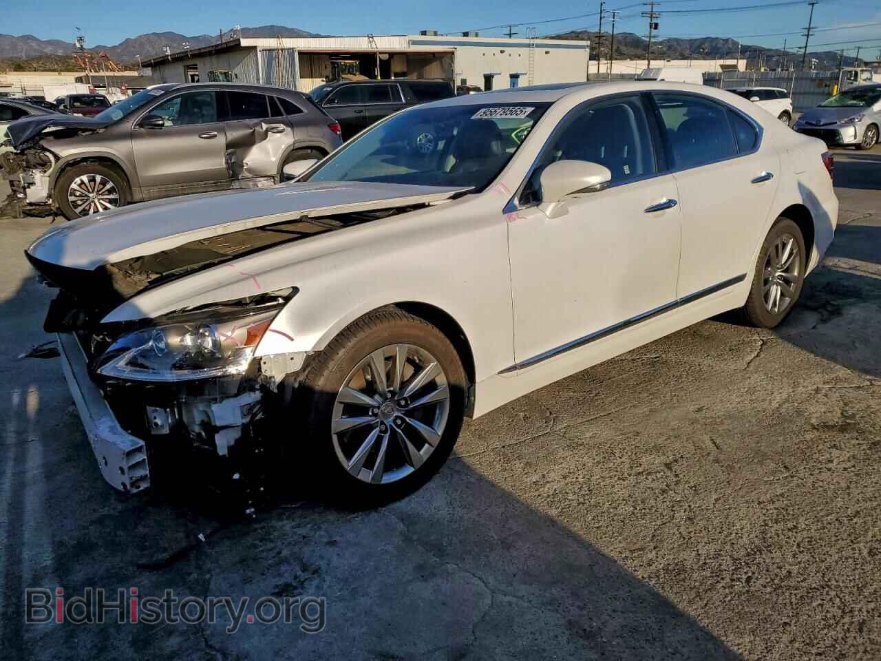 Photo JTHBL5EF9G5141932 - LEXUS LS460 2016