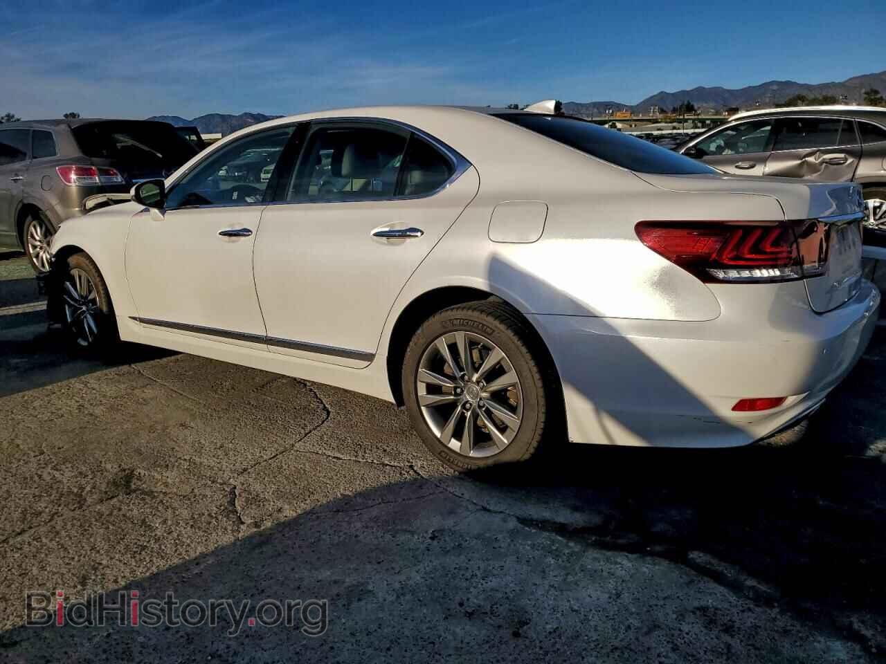 2016 LEXUS LS460 - VIN: JTHBL5EF9G5141932 - Фото 2