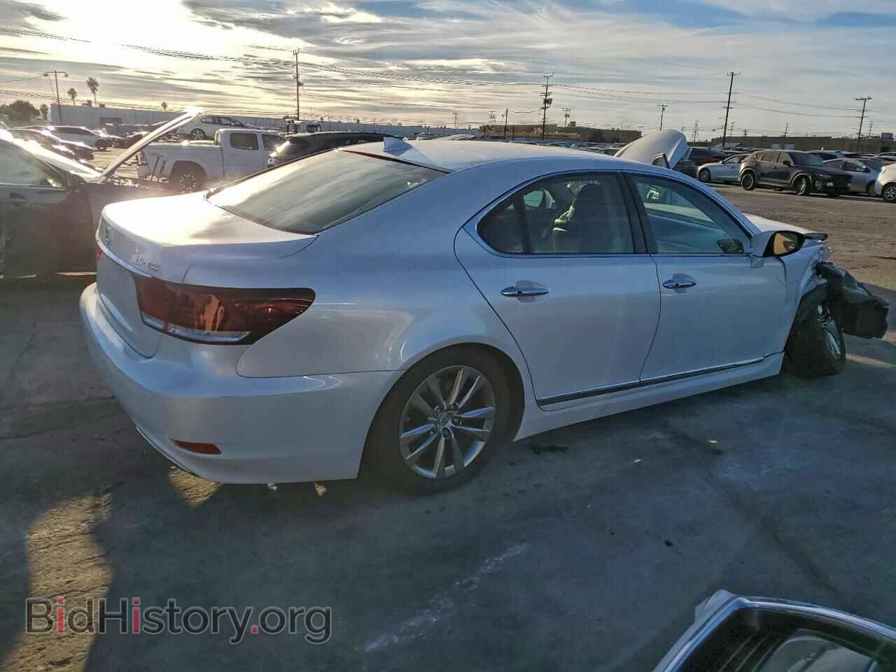 2016 LEXUS LS460 - VIN: JTHBL5EF9G5141932 - Фото 3