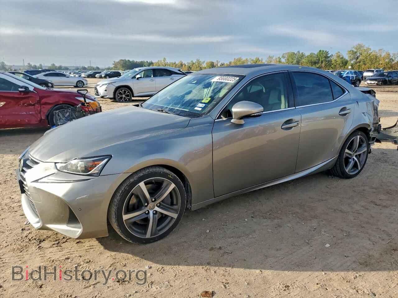 Photo JTHBA1D2XJ5061981 - LEXUS IS 2018