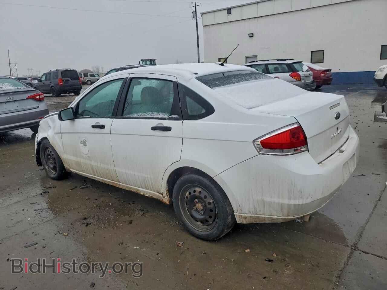 2008 FORD FOCUS - VIN: 1FAHP34N48W164923 - Фото 2