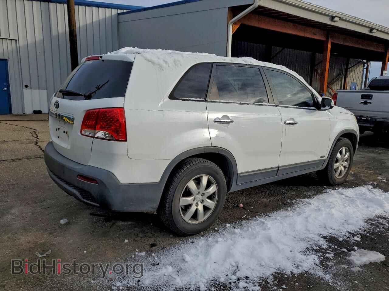 2011 KIA SORENTO - VIN: 5XYKTCA17BG007677 - Фото 3