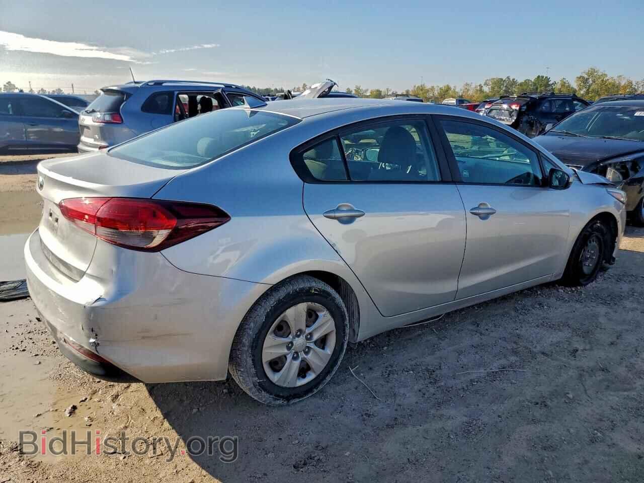 2017 KIA FORTE - VIN: 3KPFK4A73HE038199 - Фото 3
