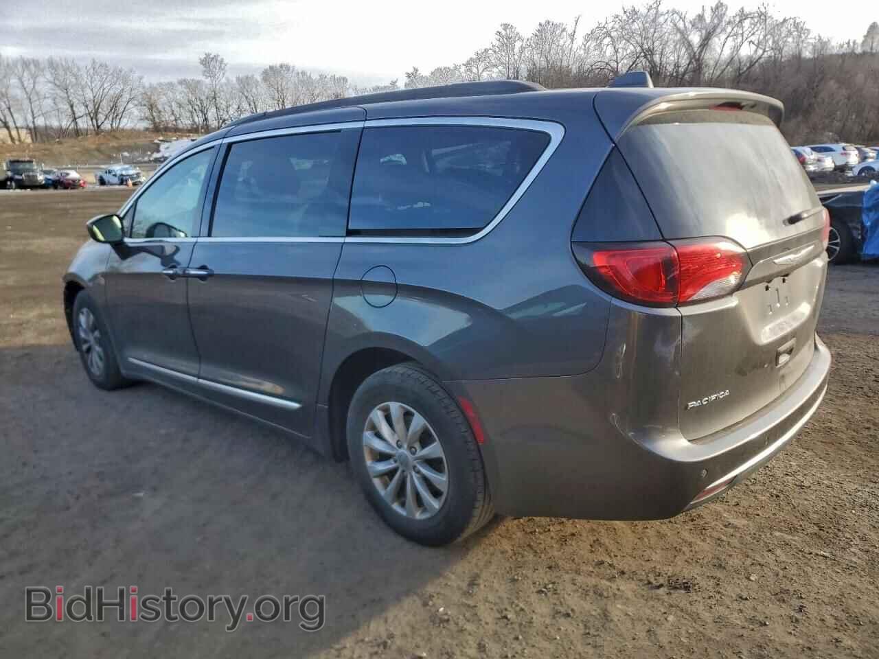 2017 CHRYSLER PACIFICA - VIN: 2C4RC1BG1HR785547 - Фото 2