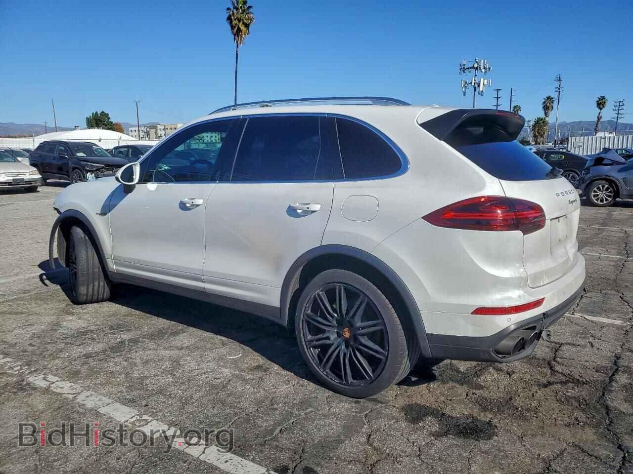 2016 PORSCHE CAYENNE - VIN: WP1AE2A25GLA18227 - Фото 2
