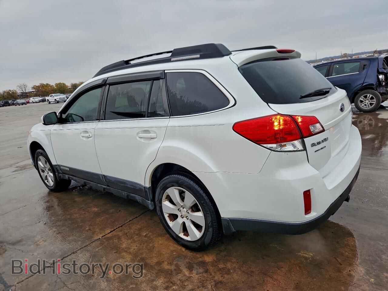2011 SUBARU OUTBACK - VIN: 4S4BRCCC8B3433844 - Фото 2