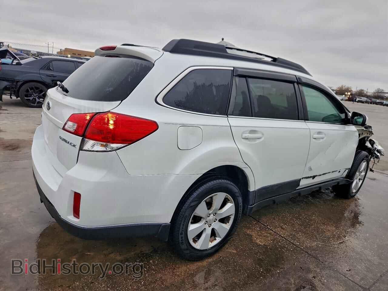 2011 SUBARU OUTBACK - VIN: 4S4BRCCC8B3433844 - Фото 3