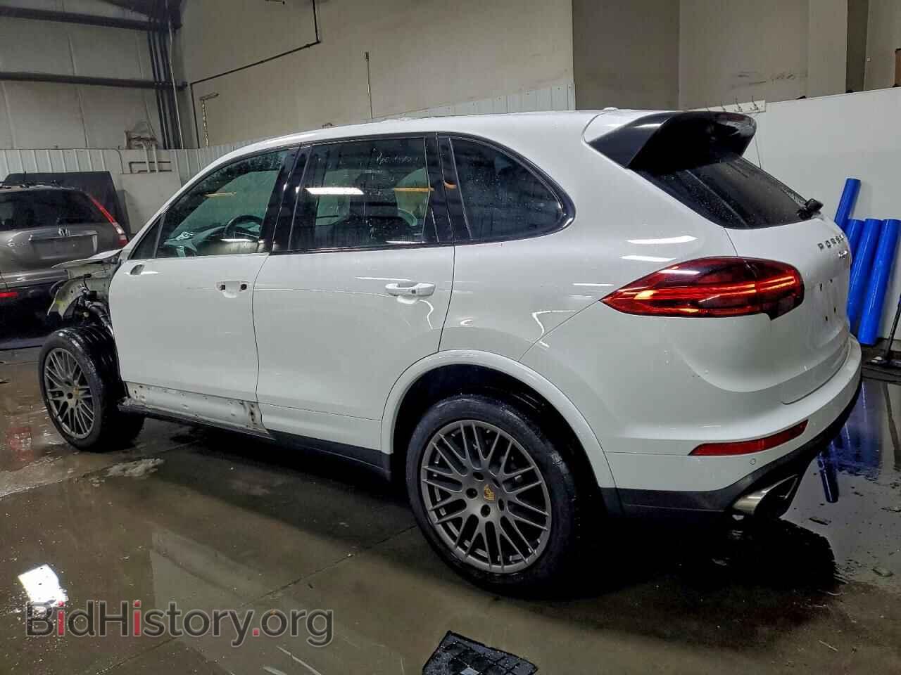 2017 PORSCHE CAYENNE - VIN: WP1AA2A25HKA90726 - Фото 2