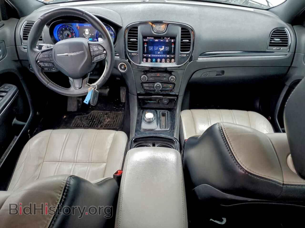 2017 CHRYSLER 300 - VIN: 2C3CCABG3HH591103 - Фото 8
