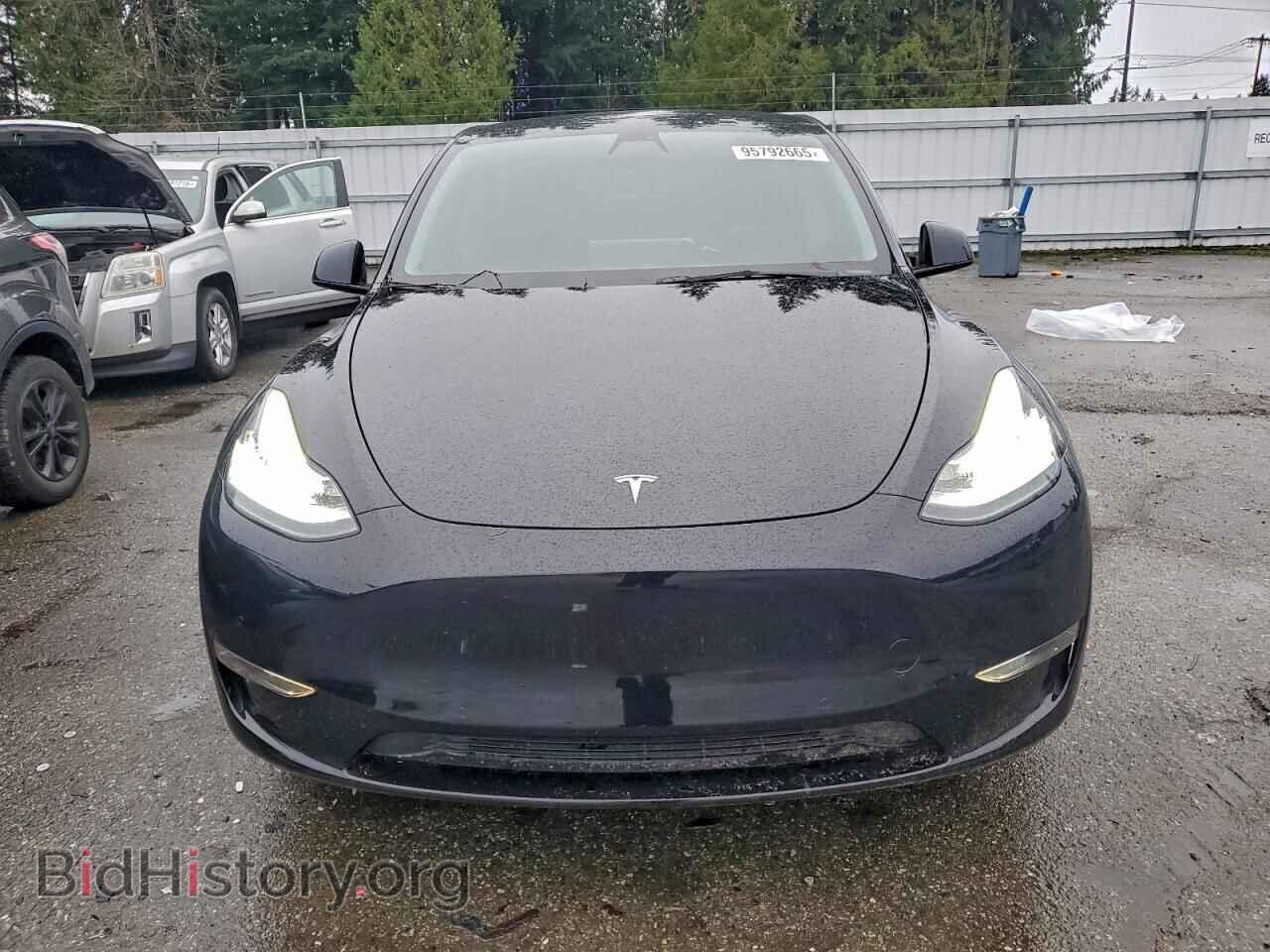 2022 TESLA MODEL Y - VIN: 7SAYGDEE4NF368347 - Фото 5