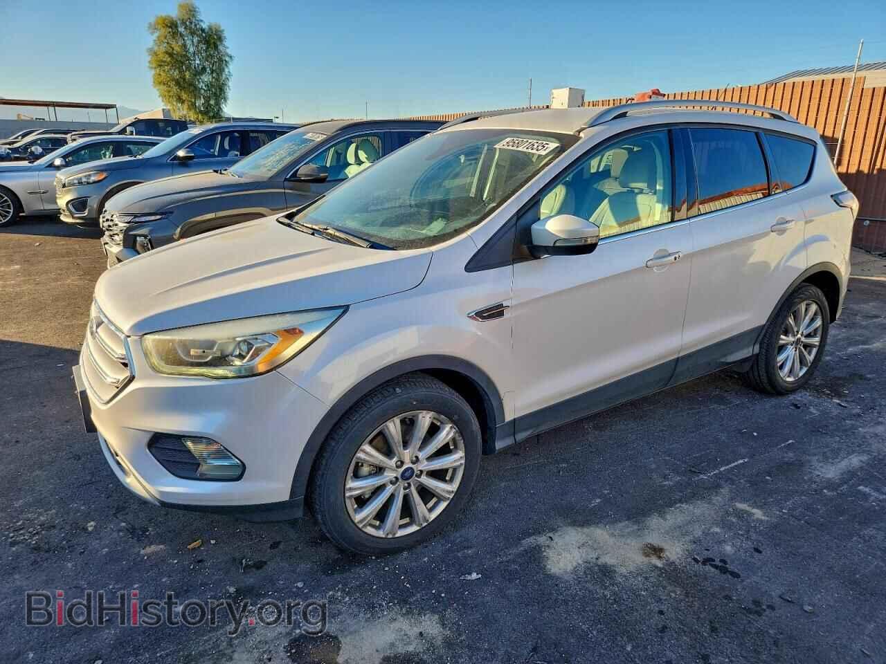 Фотография 1FMCU0J90HUE97761 - FORD ESCAPE 2017