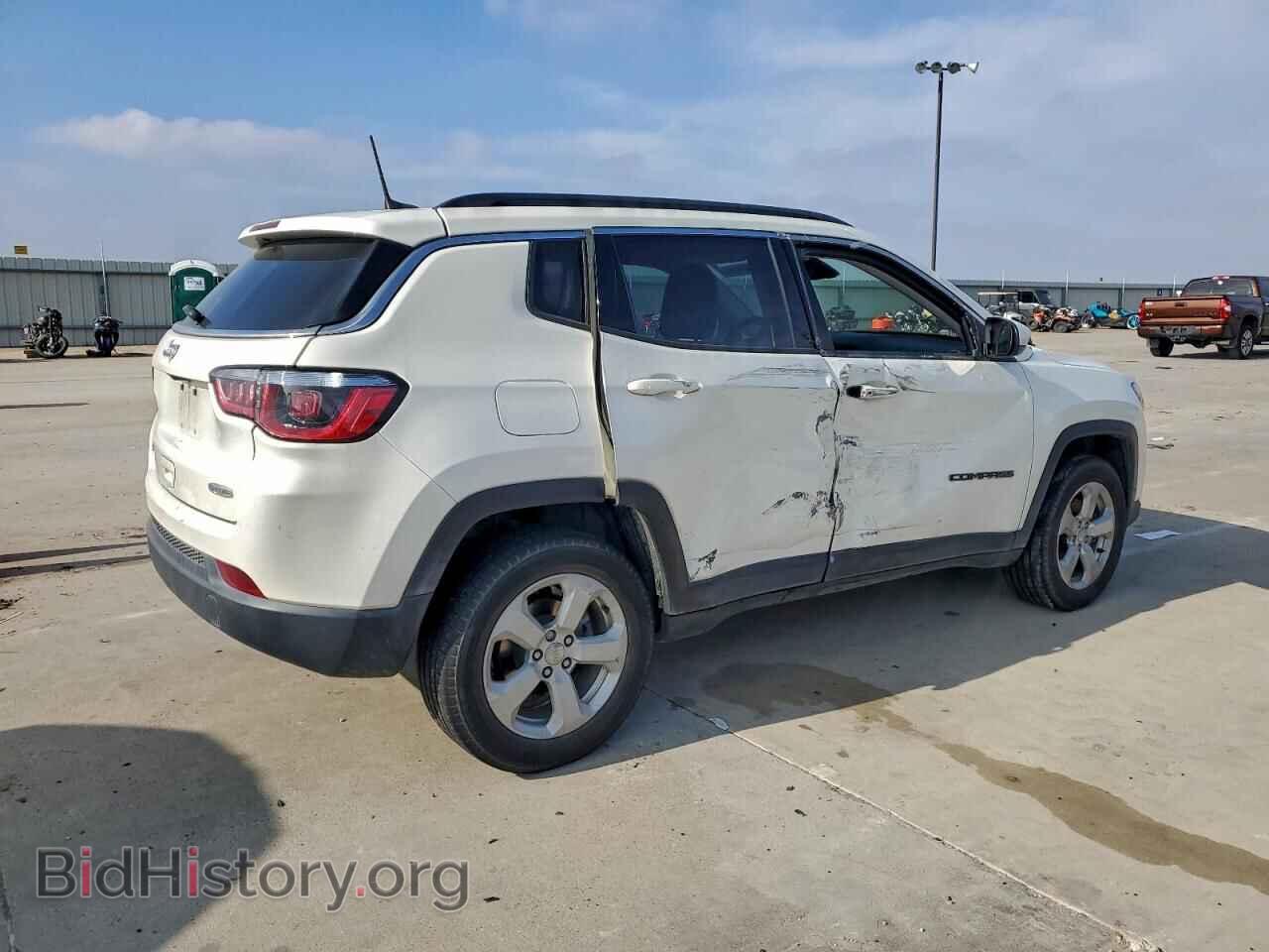 2018 JEEP COMPASS - VIN: 3C4NJDBB2JT349576 - Фото 3