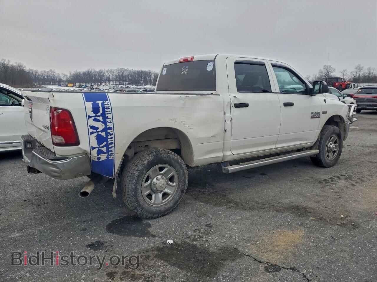 2018 RAM All Models - VIN: 3C6UR5CJXJG279194 - Photo 3