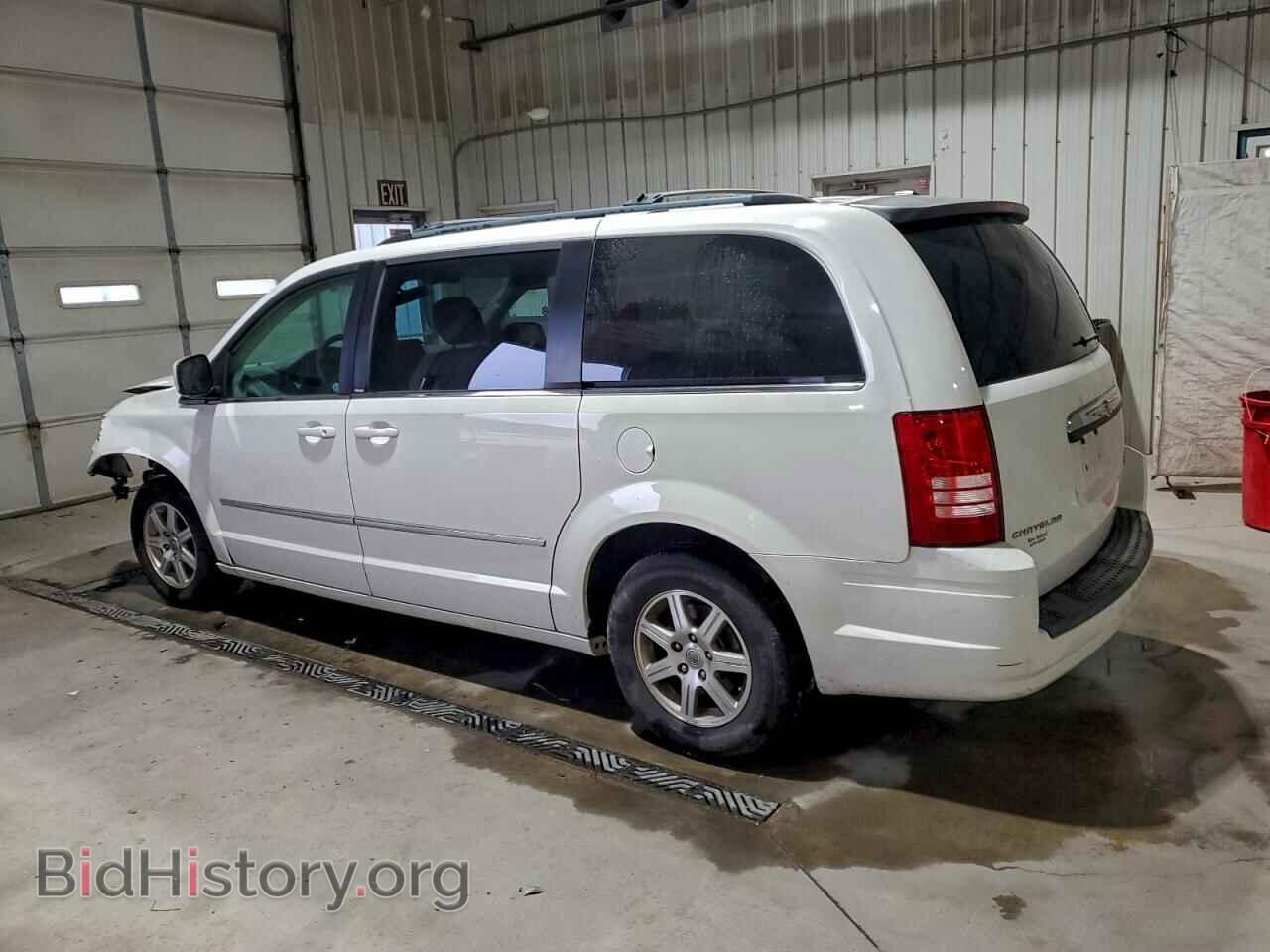 2009 CHRYSLER MINIVAN - VIN: 2A8HR54189R611513 - Фото 2