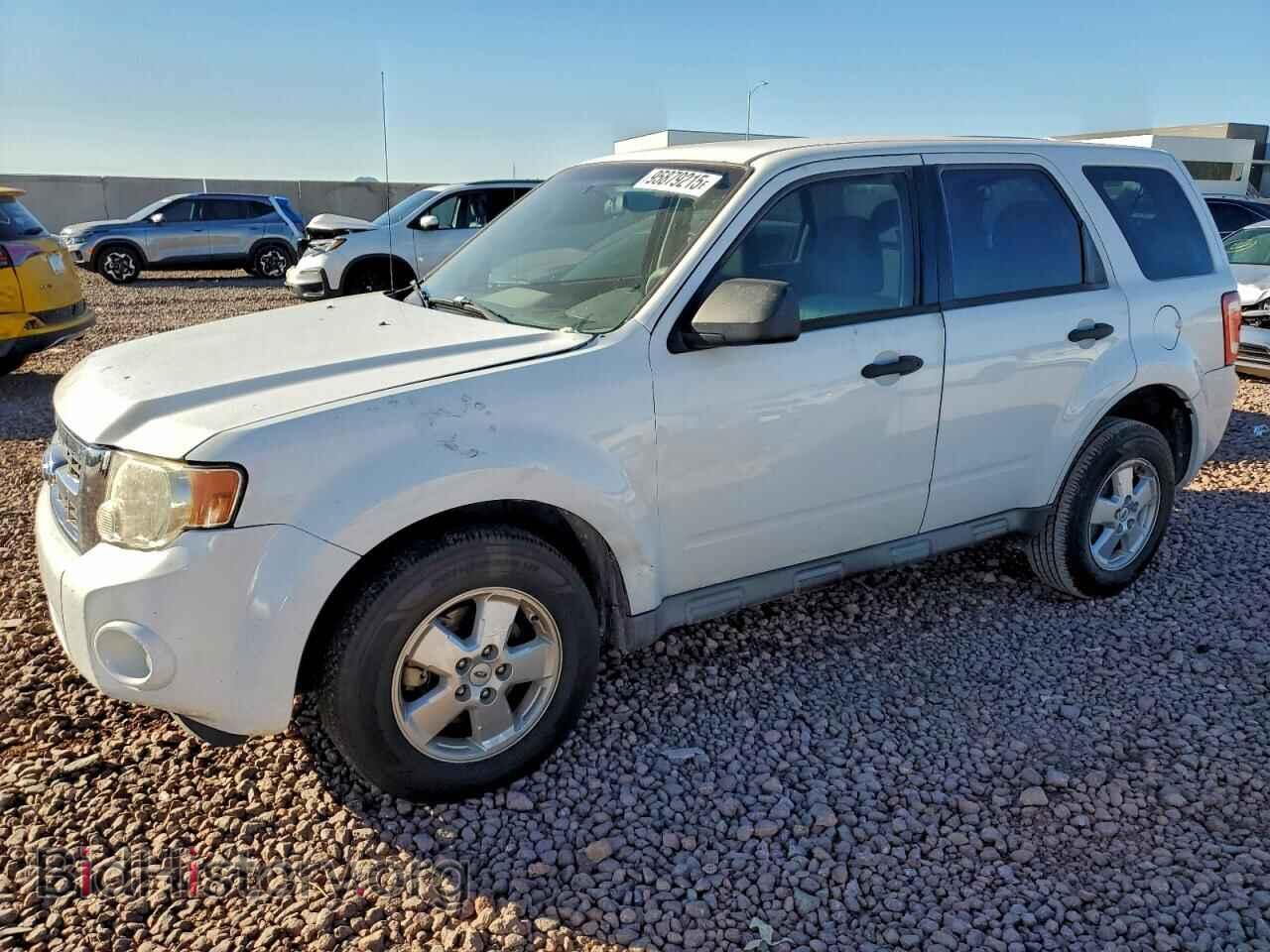 Photo 1FMCU0C73BKA93724 - FORD ESCAPE 2011