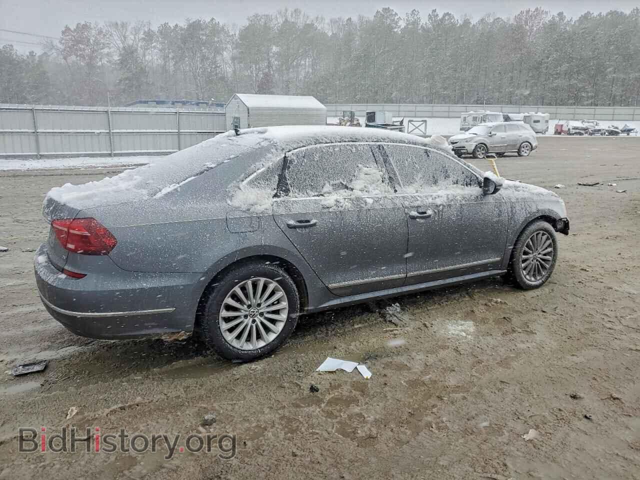 2017 VOLKSWAGEN PASSAT - VIN: 1VWBT7A31HC058742 - Фото 3