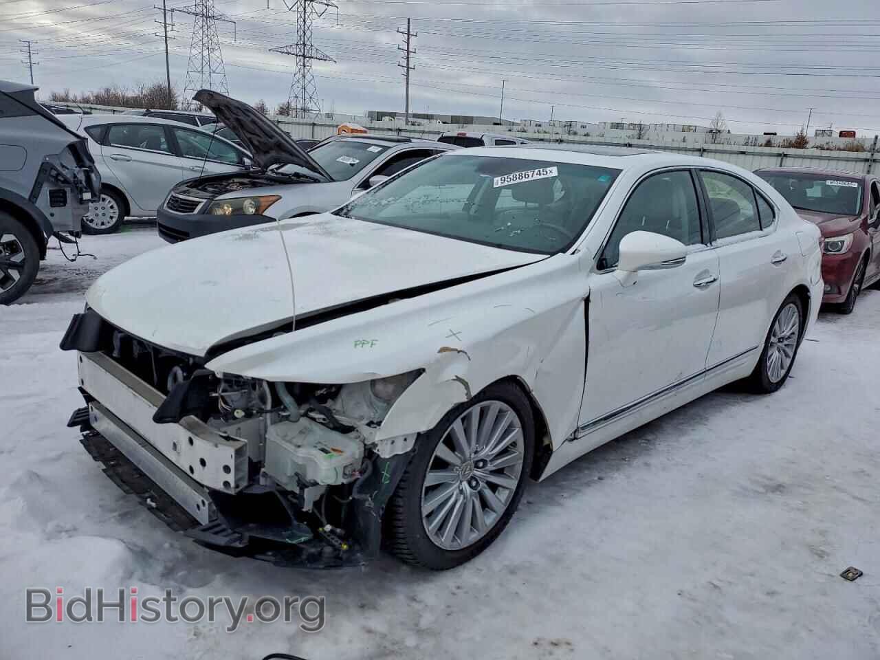 Фотография JTHCL5EF9F5025424 - LEXUS LS460 2015