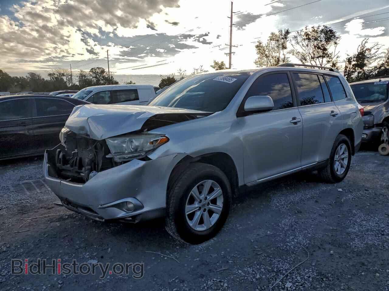 Фотография 5TDZK3EH8DS138924 - TOYOTA HIGHLANDER 2013