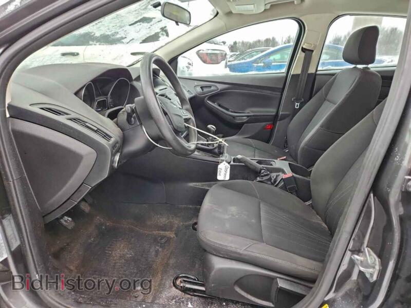 2016 Ford FOCUS (VIN 1FADP3E24GL202508) — photo 7 of 12