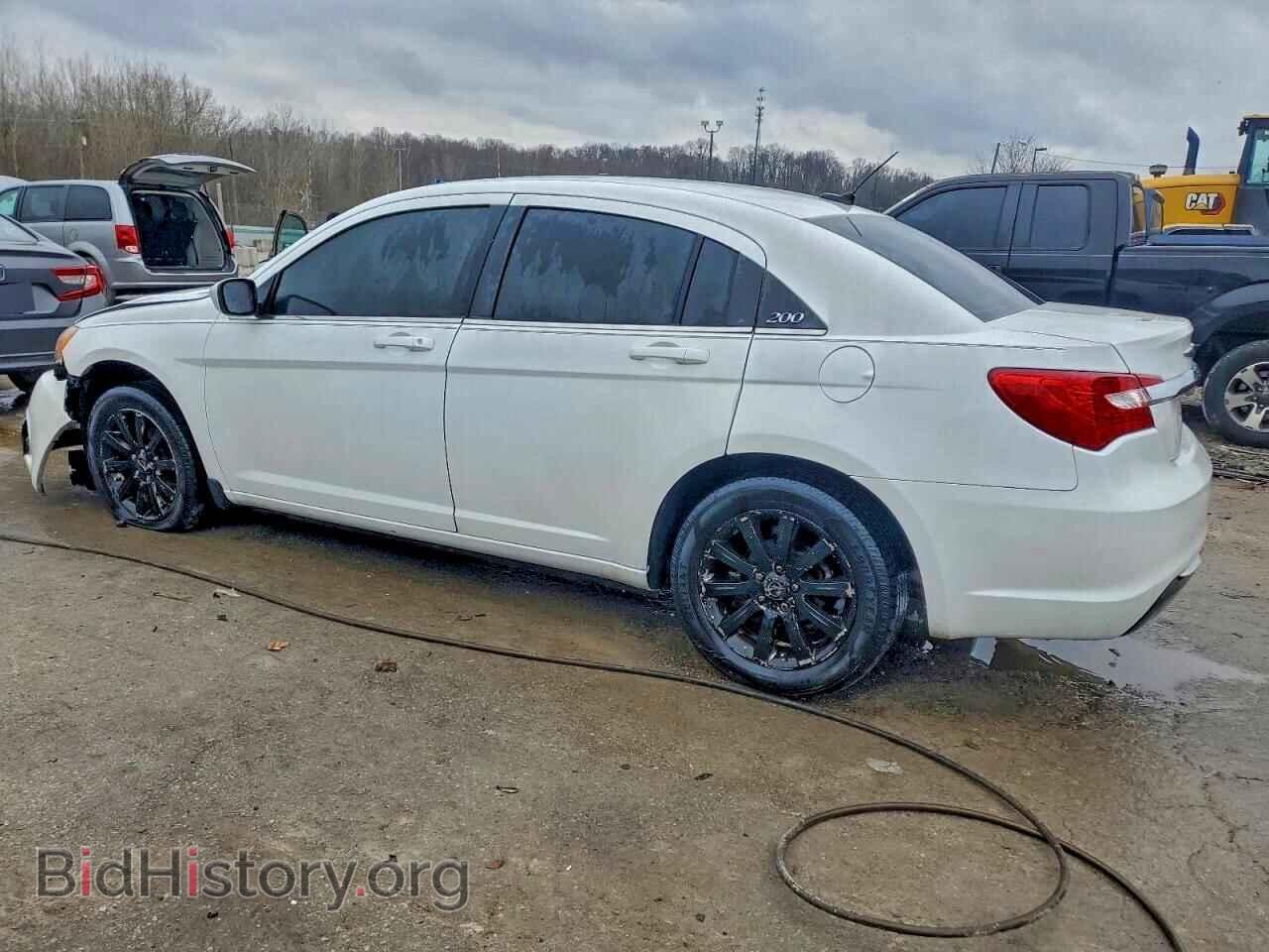 2013 CHRYSLER 200 - VIN: 1C3CCBBB7DN764052 - Фото 2