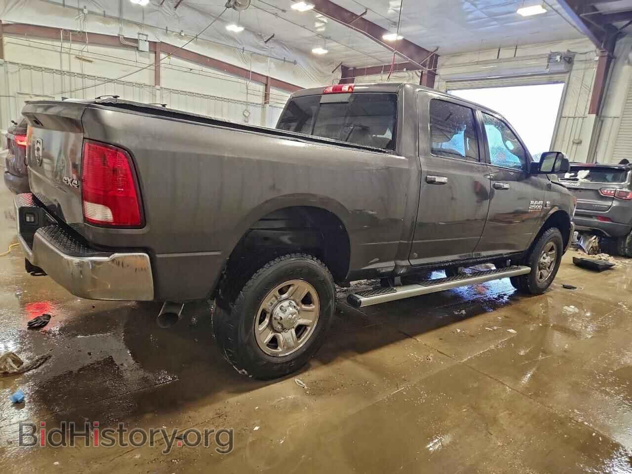 2017 RAM All Models - VIN: 3C6UR5DL4HG652224 - Photo 3
