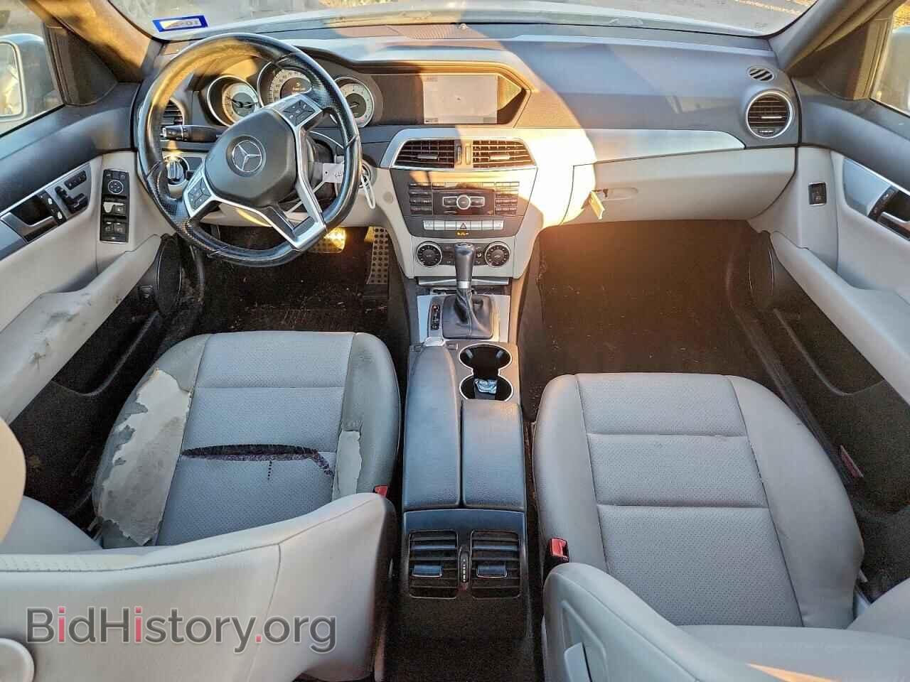 2014 MERCEDES-BENZ C-CLASS - VIN: WDDGF4HB5EA967057 - Фото 8