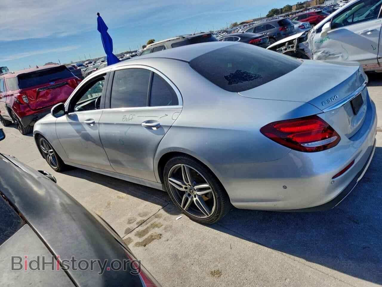 2018 MERCEDES-BENZ E-CLASS - VIN: WDDZF4JBXJA484063 - Фото 2