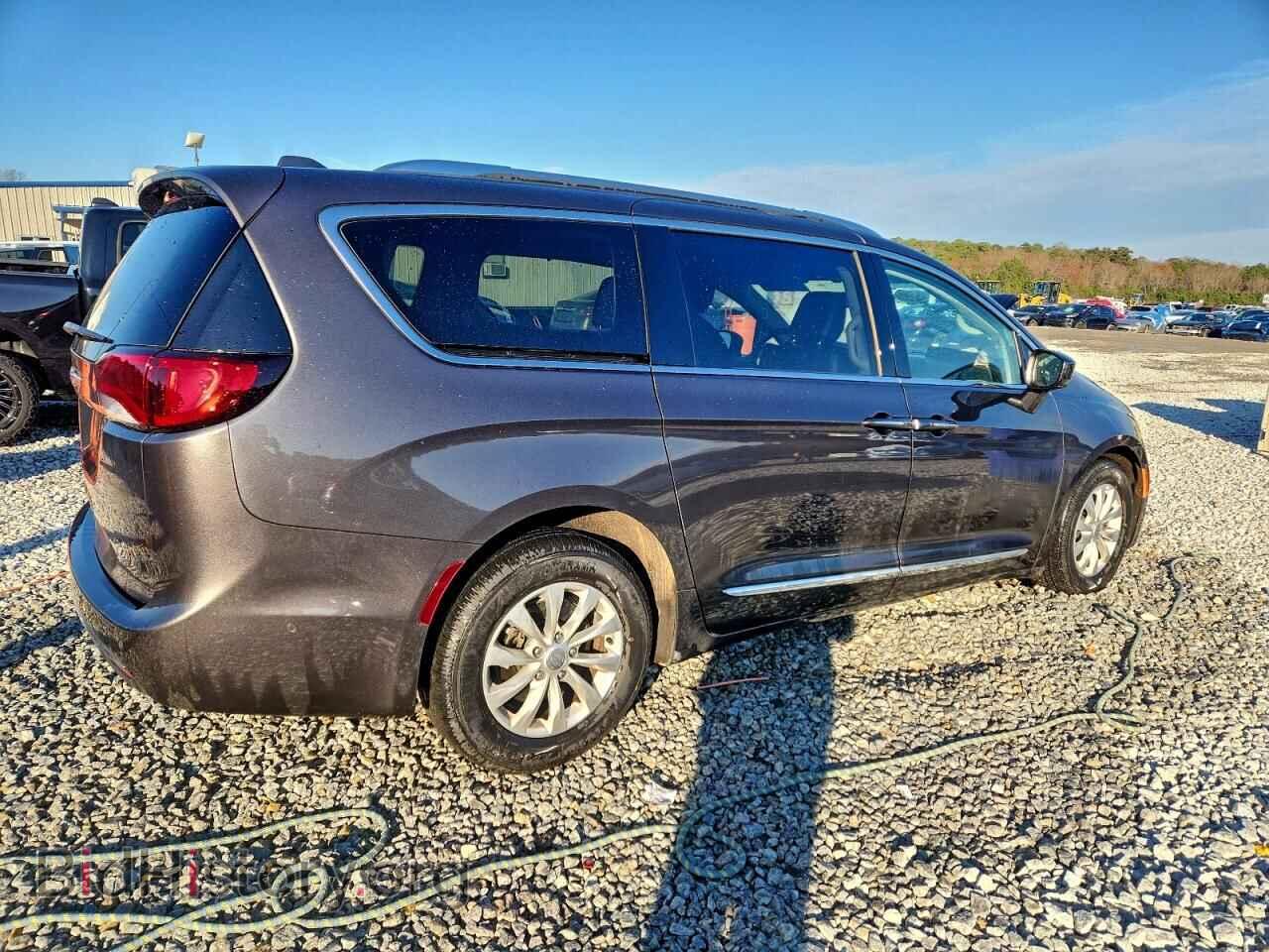 2018 CHRYSLER PACIFICA - VIN: 2C4RC1BG7JR100960 - Фото 3