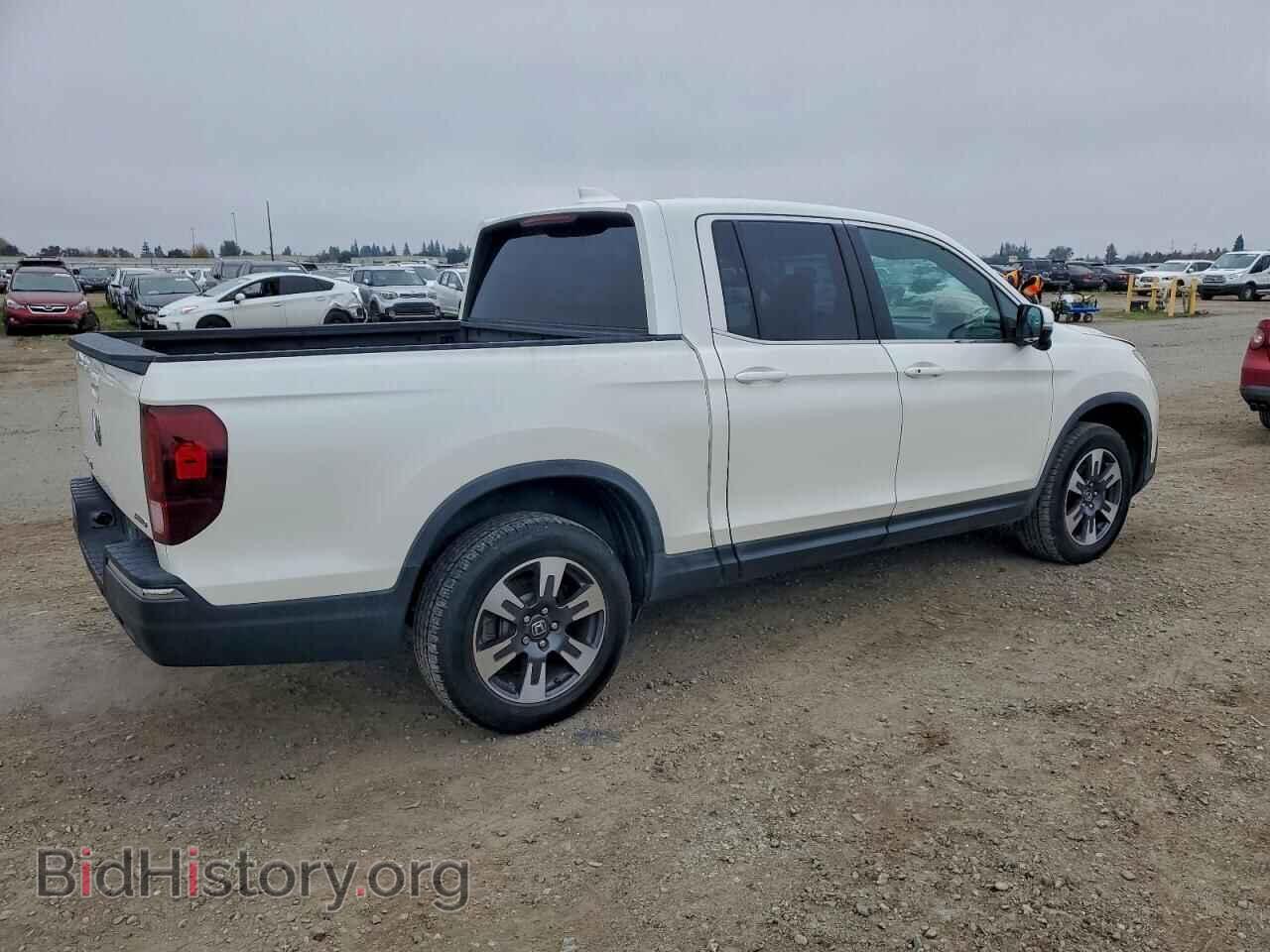 2018 HONDA RIDGELINE - VIN: 5FPYK3F68JB009372 - Фото 3