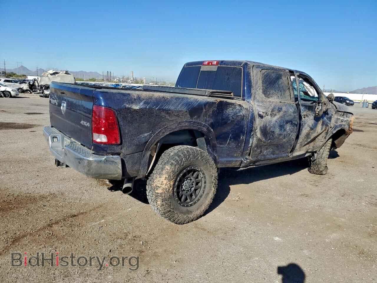 2017 RAM All Models - VIN: 3C6UR5DL0HG578588 - Photo 3