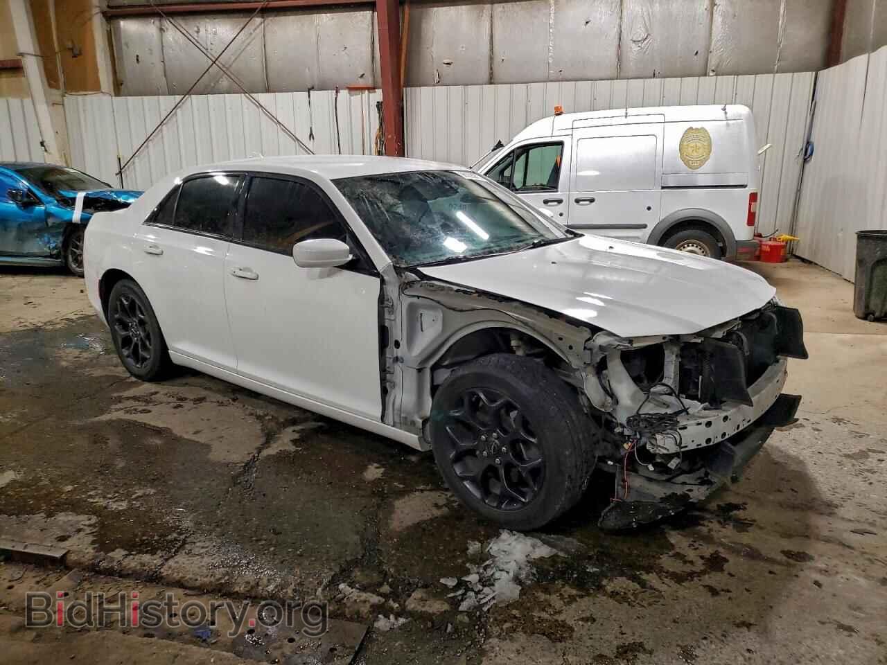 2019 CHRYSLER 300 - VIN: 2C3CCAGG8KH682528 - Photo 4