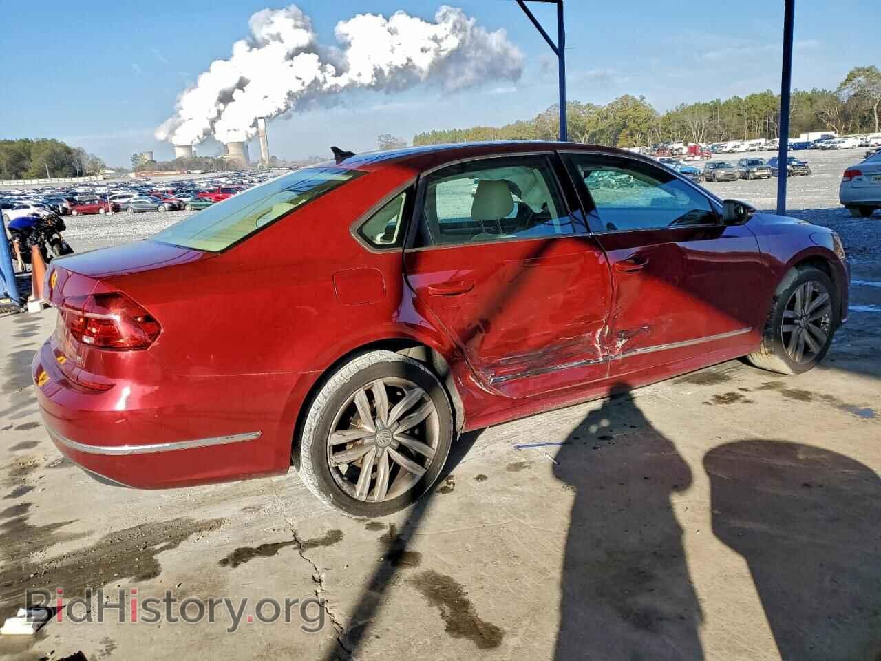 2016 VOLKSWAGEN PASSAT - VIN: 1VWCT7A38GC064850 - Фото 3