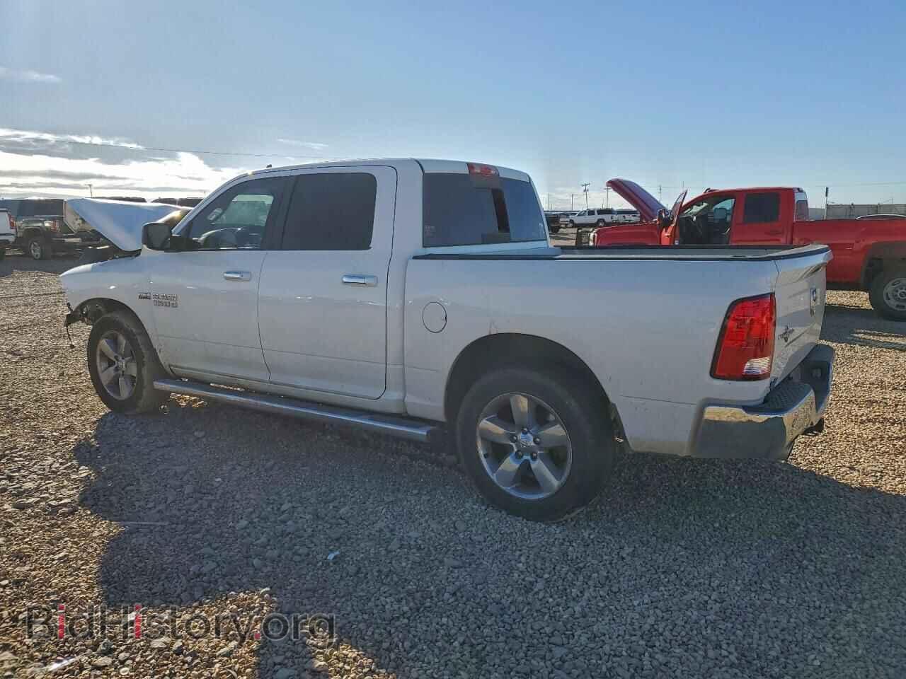2017 RAM 1500 - VIN: 3C6RR6LT5HG687092 - Фото 2