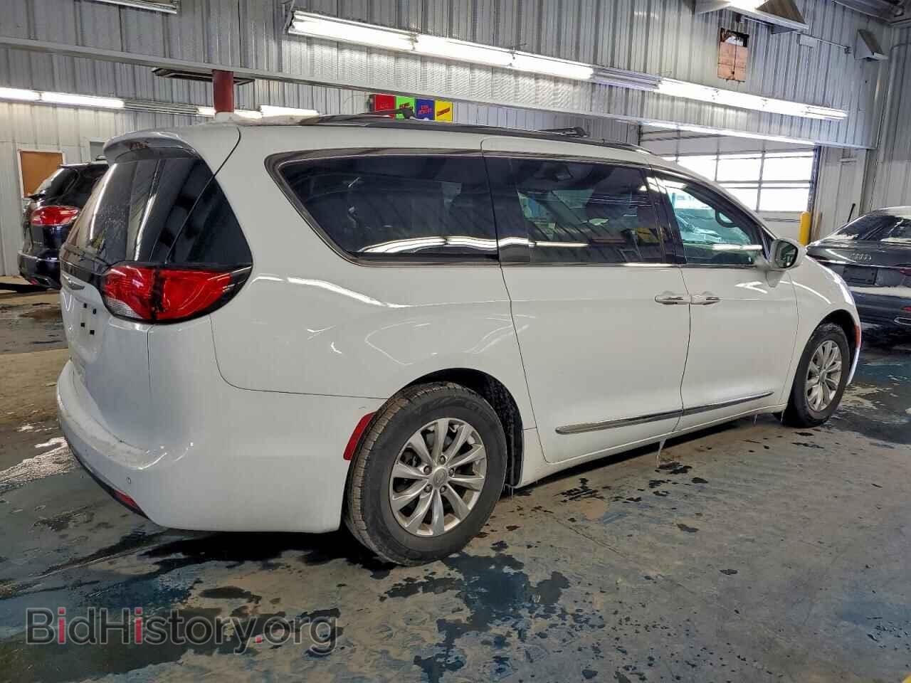 2018 CHRYSLER PACIFICA - VIN: 2C4RC1EG9JR194934 - Фото 3
