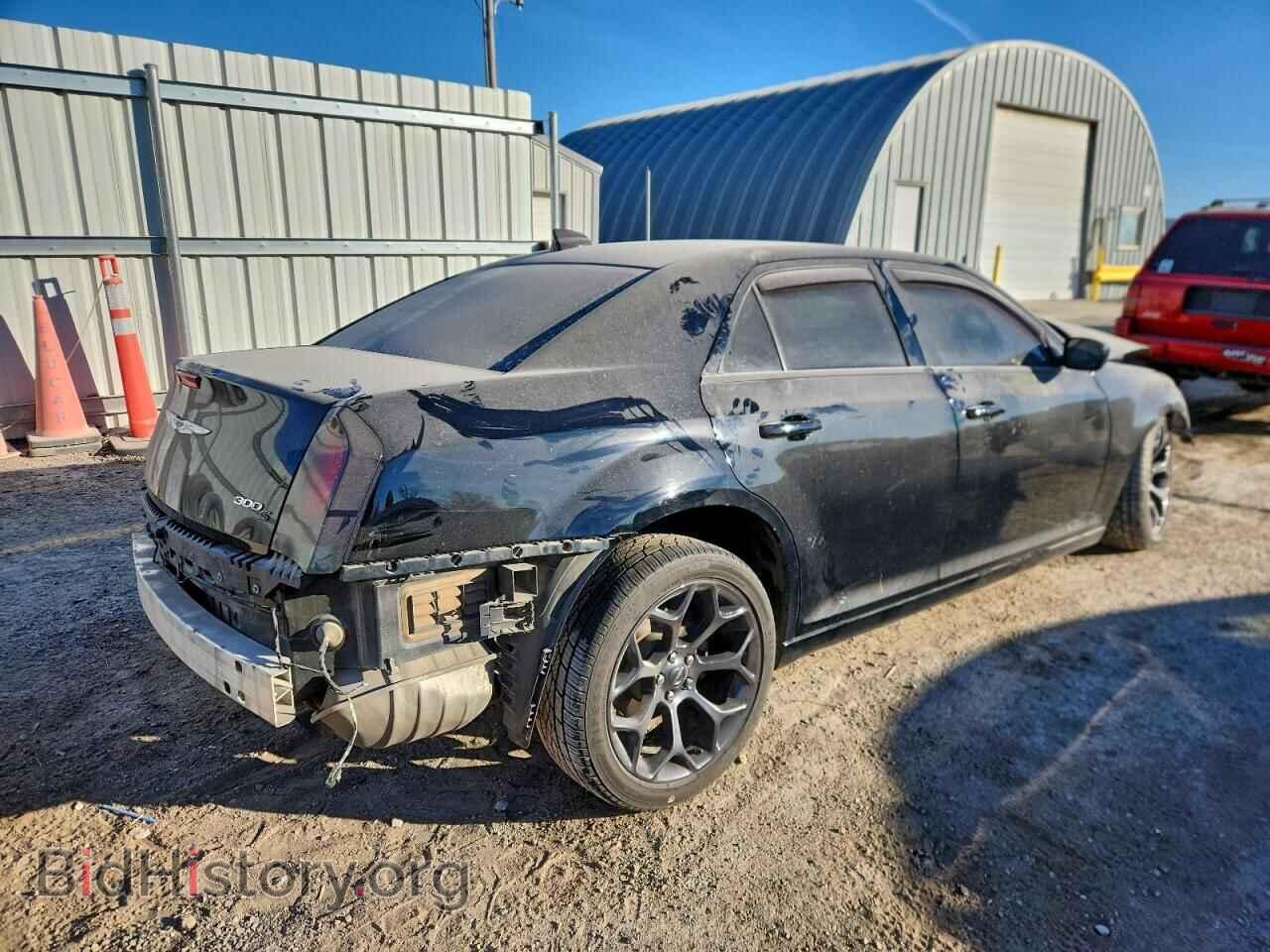 2019 CHRYSLER 300 - VIN: 2C3CCABG1KH758176 - Фото 3