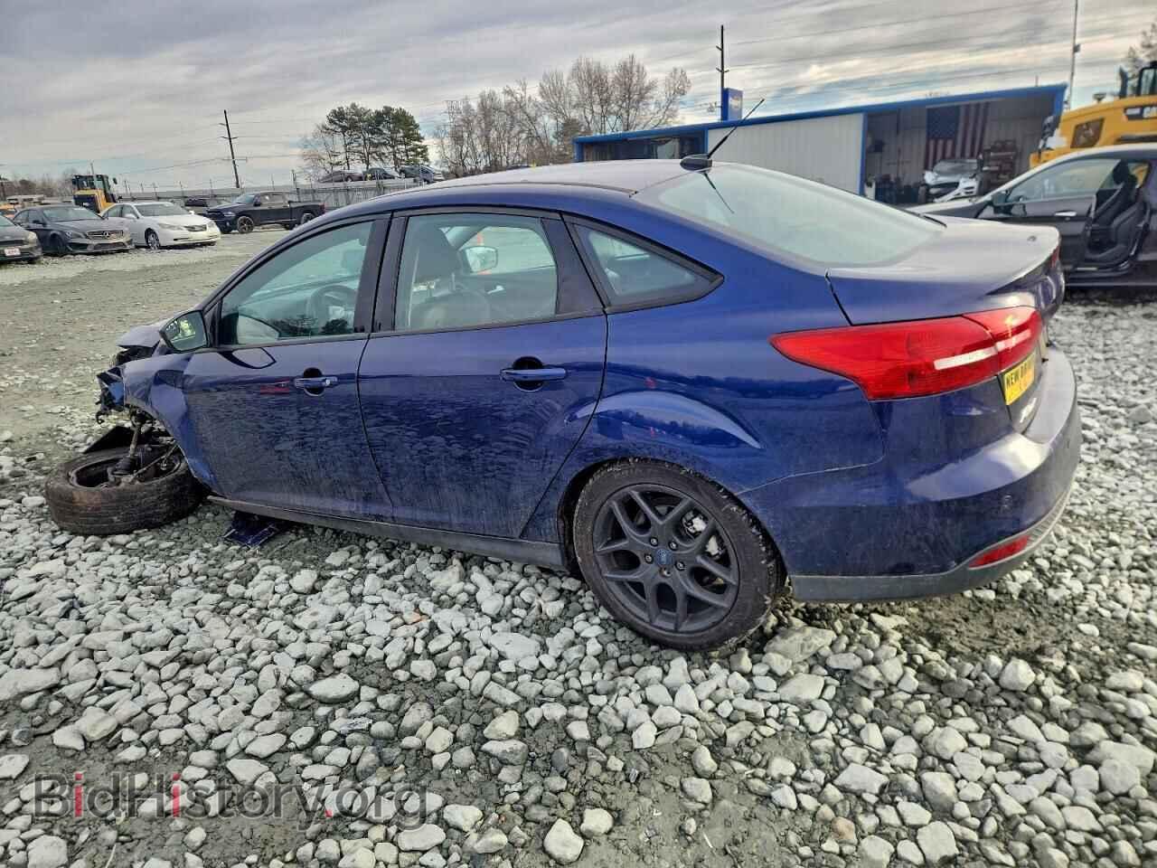 2016 FORD FOCUS - VIN: 1FADP3F27GL307607 - Фото 2