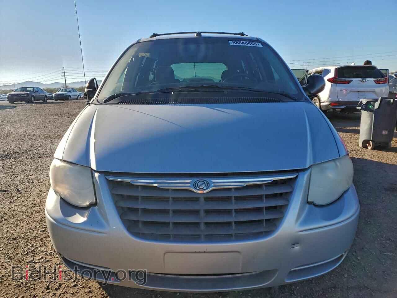 2005 CHRYSLER MINIVAN - VIN: 2C4GP54L05R469663 - Фото 5