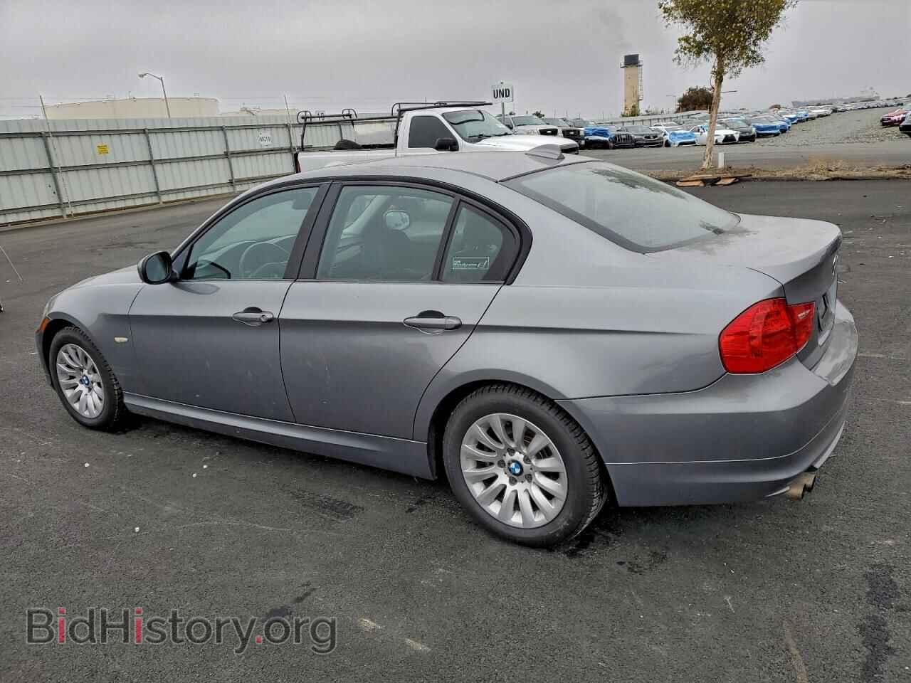 2011 BMW 3 SERIES - VIN: WBAPH5G53BNM79068 - Фото 2