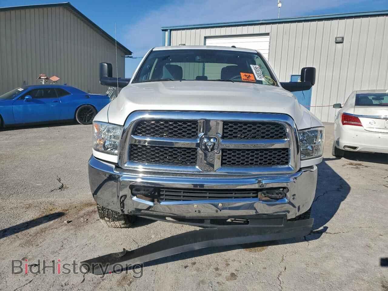 2017 RAM All Models - VIN: 3C6UR5HJ9HG741540 - Фото 5