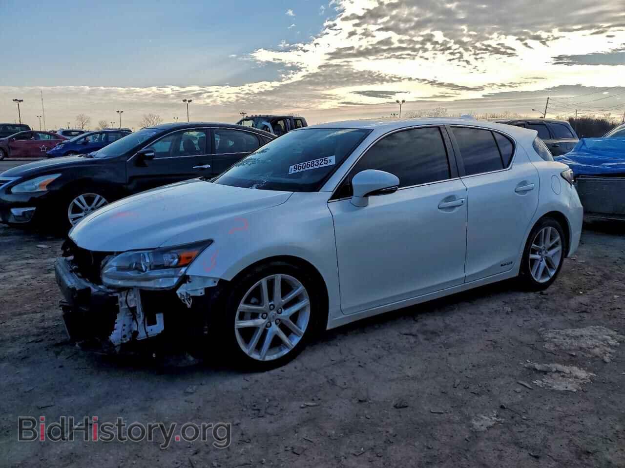 Фотография JTHKD5BH6F2240906 - LEXUS CT 200 2015