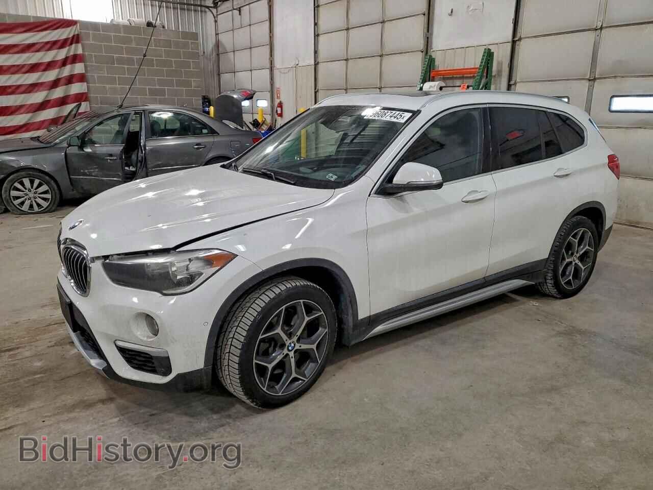 Фотография WBXHT3C3XJ5L28700 - BMW X1 2018
