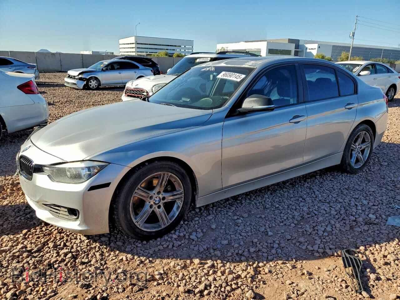 Photo WBA3C1C52DF439461 - BMW 3 SERIES 2013